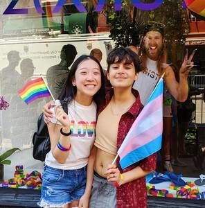 Meet your Posher, Chloe